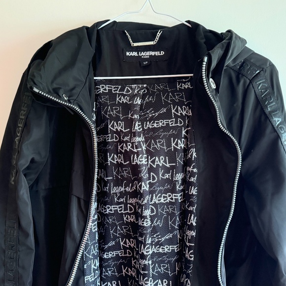 NWOT KARL LAGERFELD Black Windbreaker with Logo Tape Sleeve Size SM - Picture 7 of 7